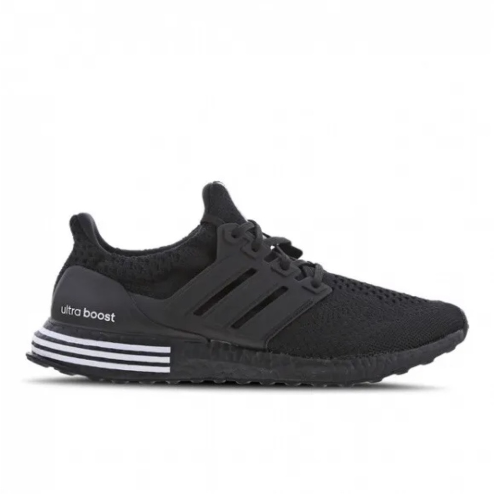 Adidas Ultraboost DNA. In a white and black color. Size 13 in Men’s.